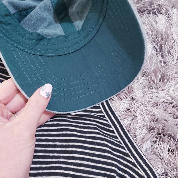 Green Beachy Baseball Cap - Picture 3 of 3